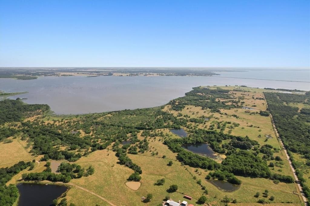 30 acres in Navarro County