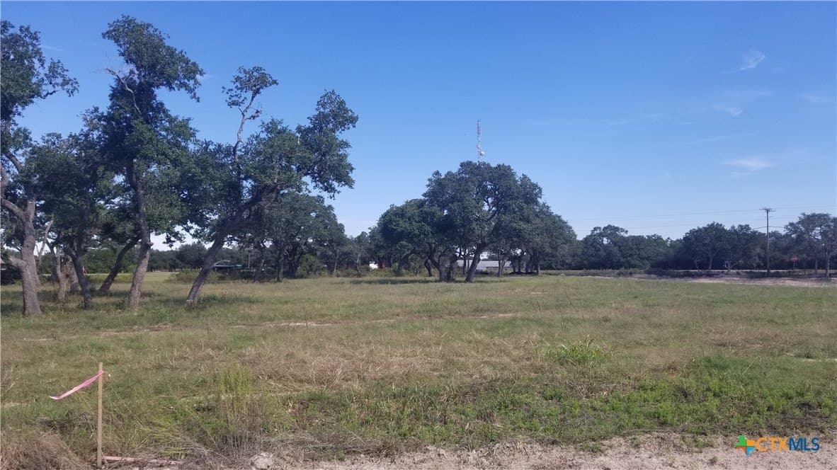 1.7 acres in Victoria County