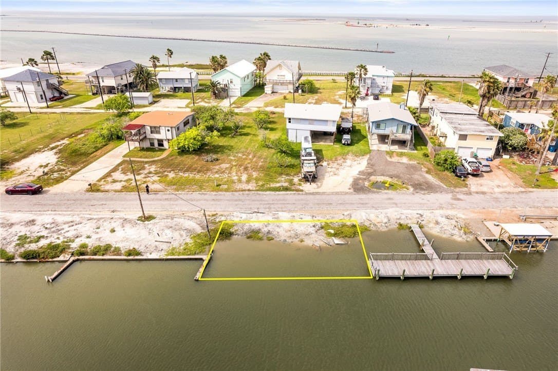 0.37 acres in San Patricio County - photo 13
