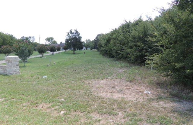 1.72 acres in Hunt County - photo 17