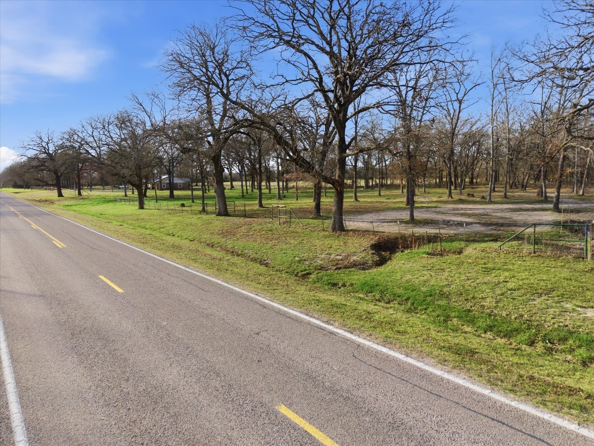 1 acres in Hunt County gallery image 4