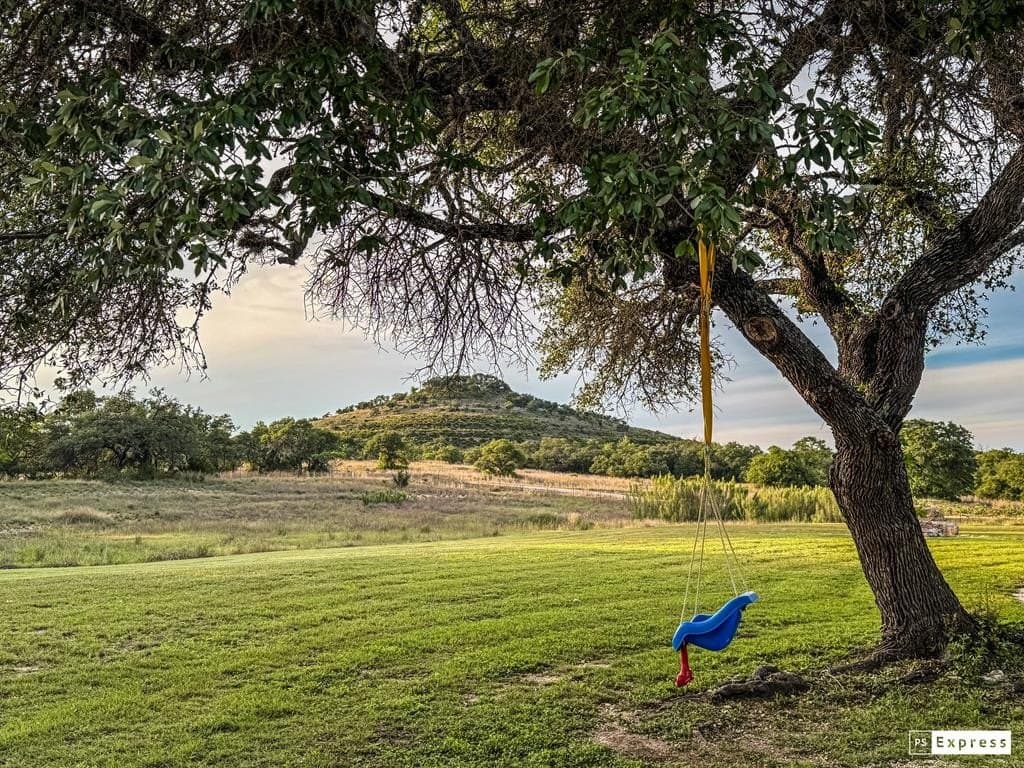25.39 acres in Blanco County
