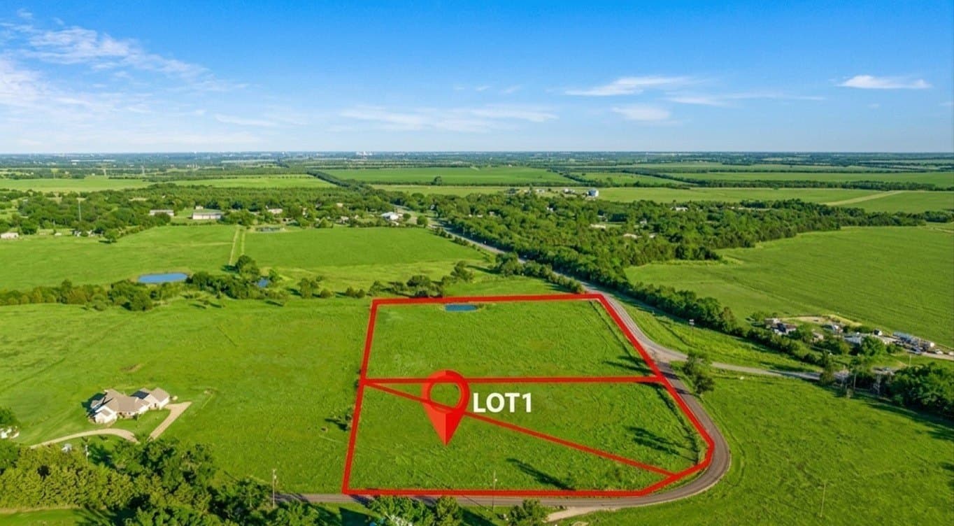 1.06 acres in Lamar County