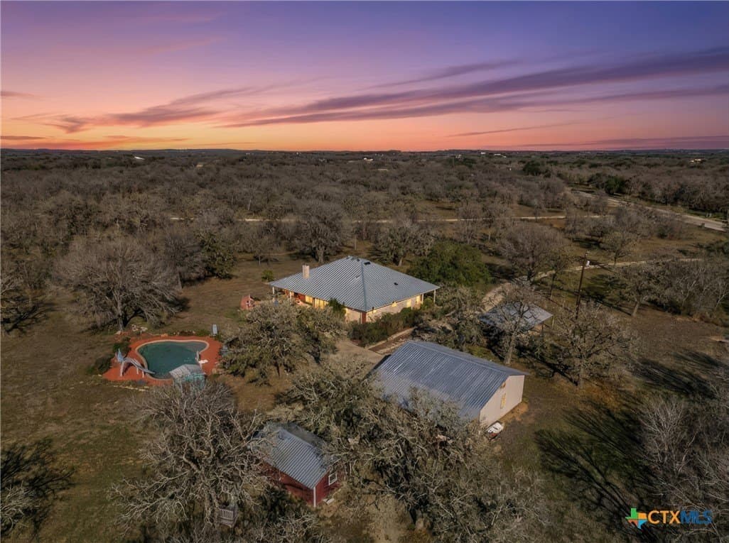 11.86 acres in Gonzales County gallery image 4