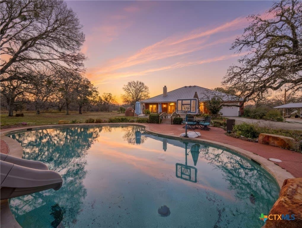 11.86 acres in Gonzales County gallery image 3