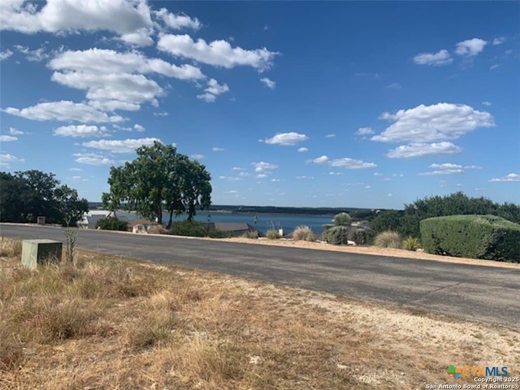 0.84 acres in Comal County - photo 16