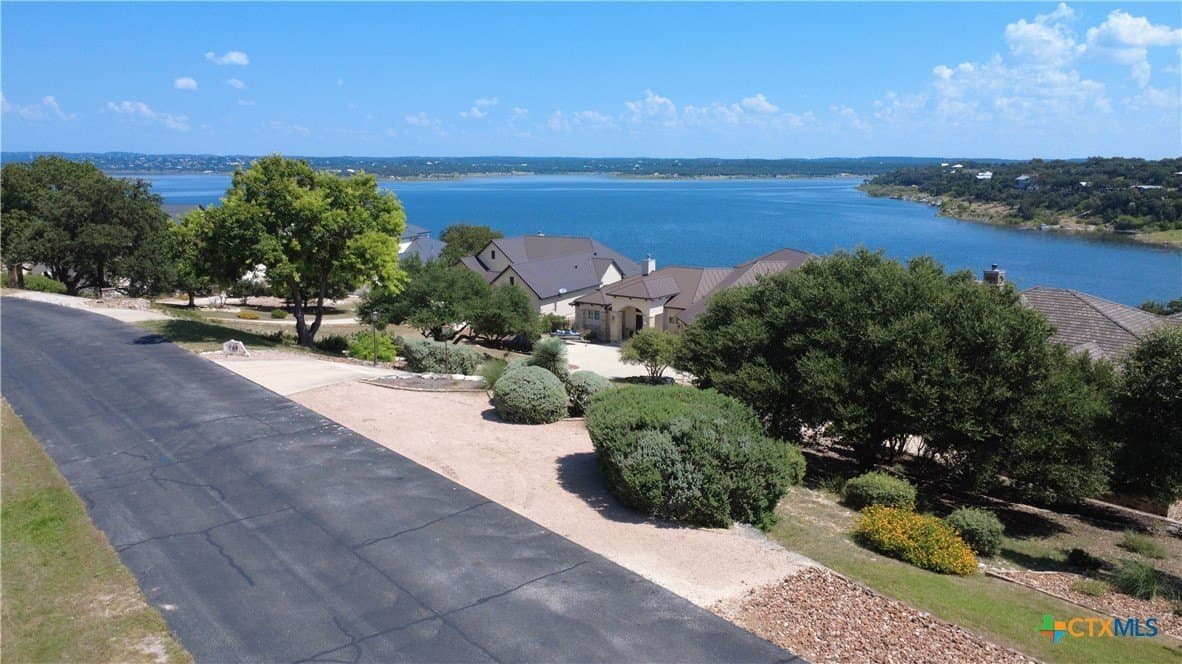 0.84 acres in Comal County - photo 9