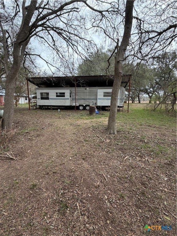 2.23 acres in DeWitt County gallery image 2