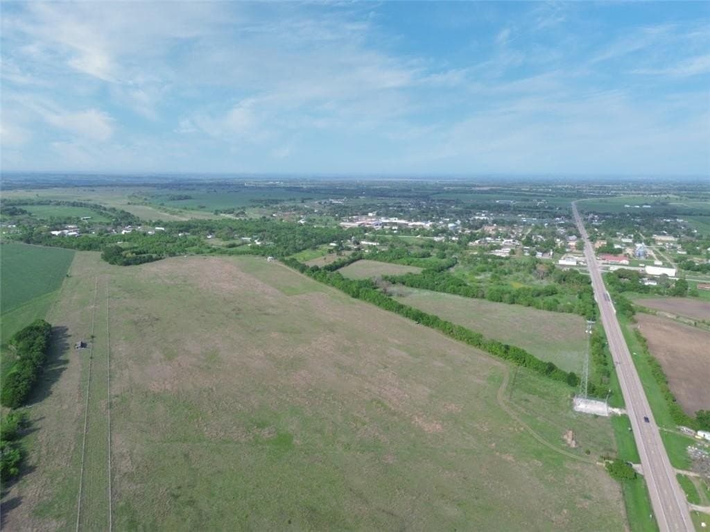 10 acres in Falls County gallery image 4