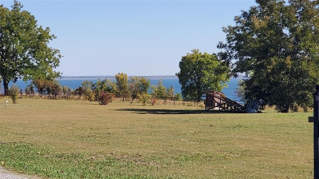 0.8 acres in Collin County gallery image 4