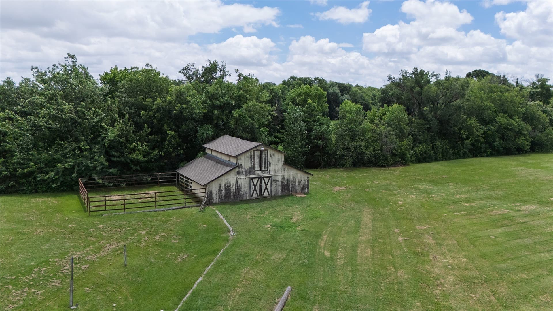 4.71 acres in Tarrant County - photo 31