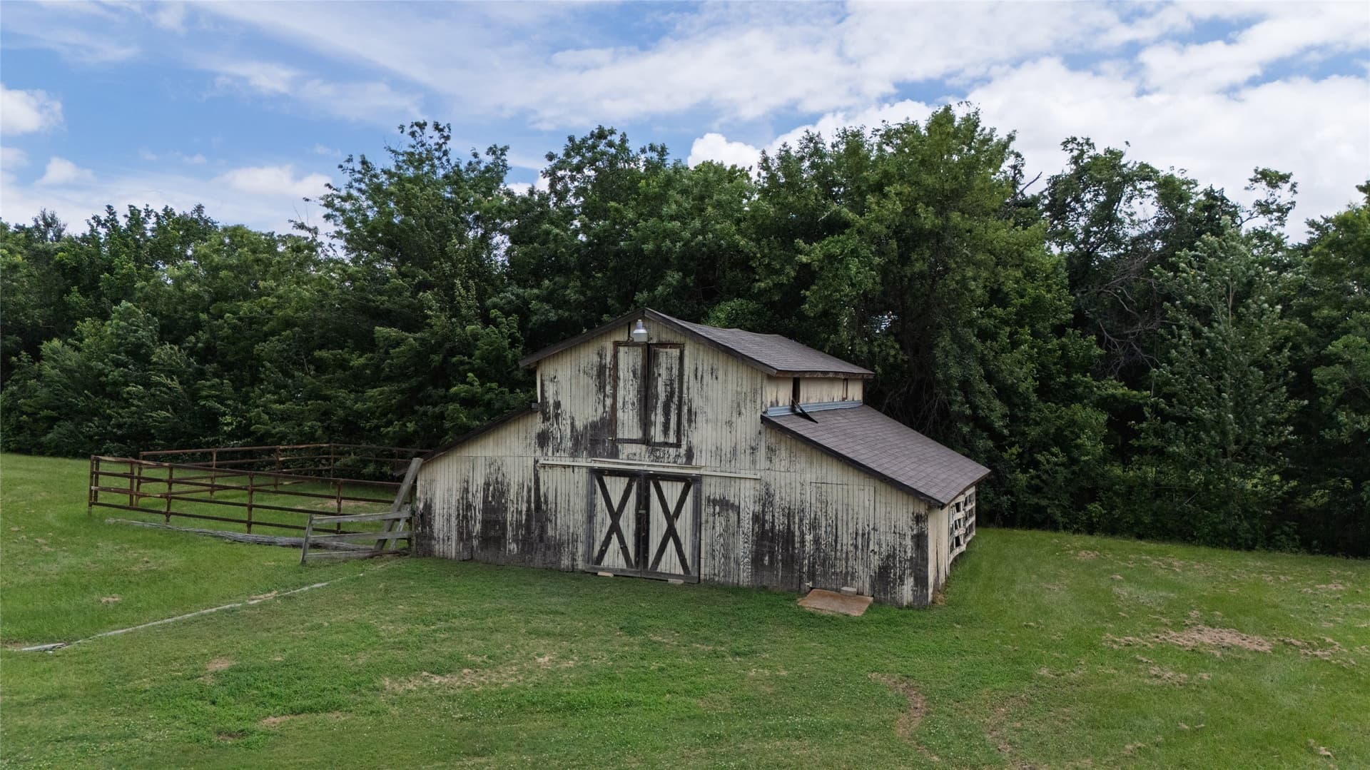 4.71 acres in Tarrant County - photo 32