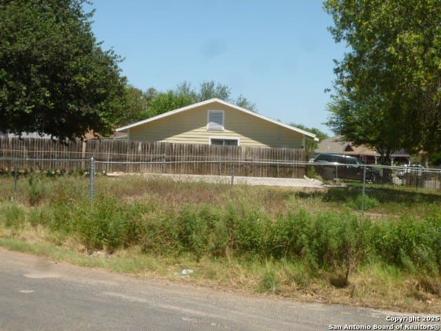 0.16 acres in Bexar County gallery image 4