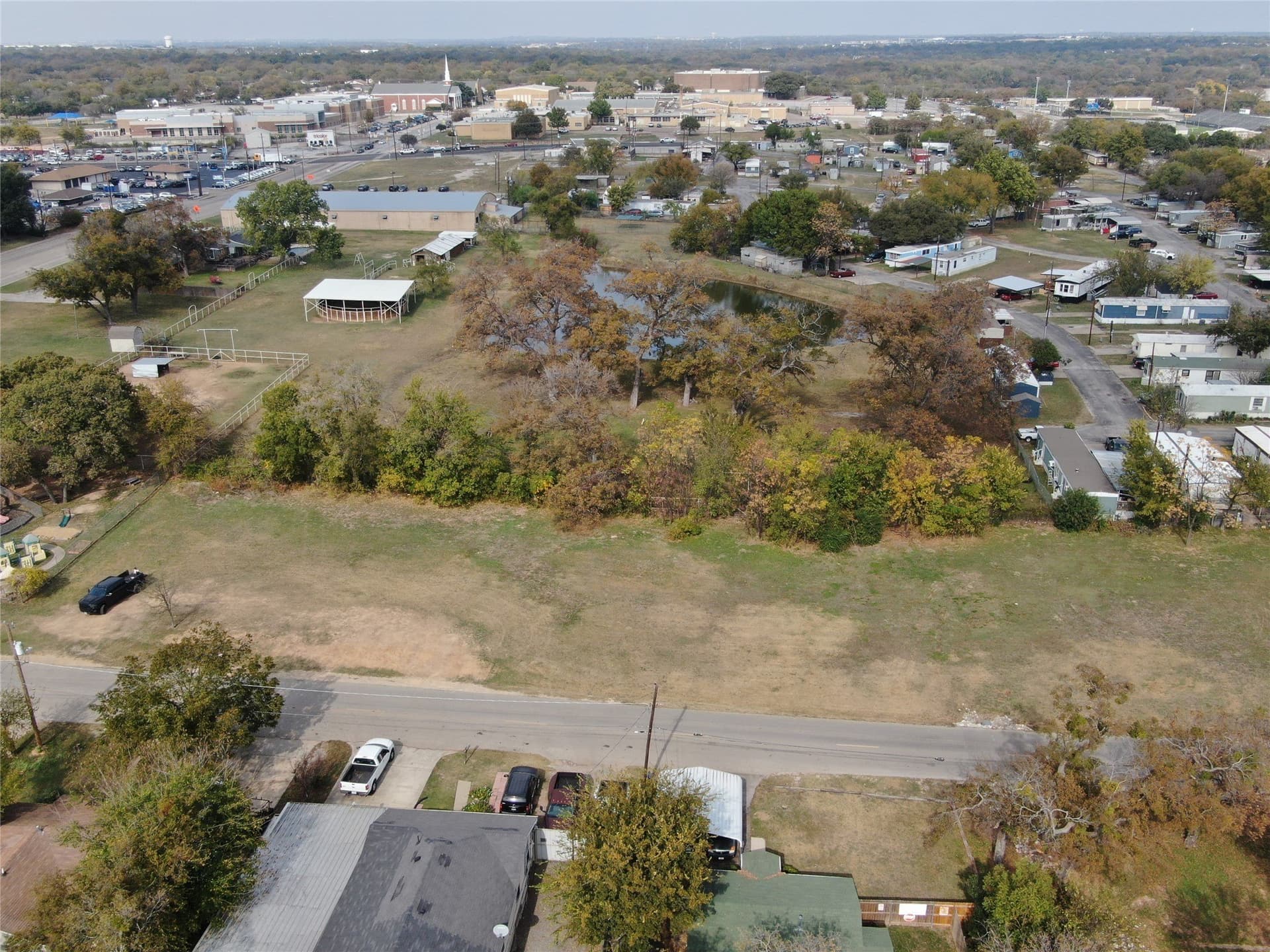 0.77 acres in Tarrant County gallery image 3