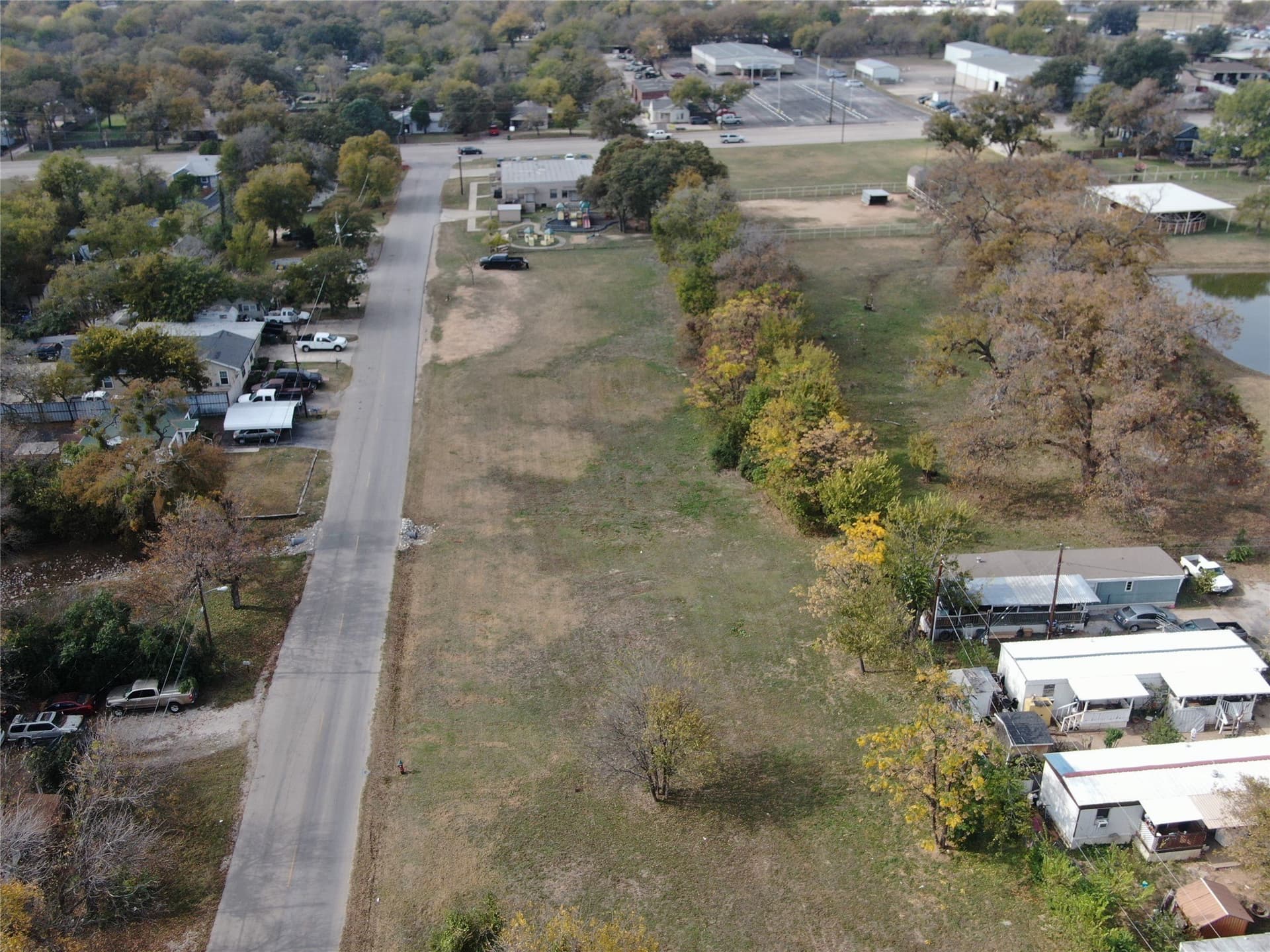 0.77 acres in Tarrant County gallery image 2