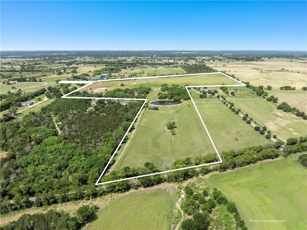 41.71 acres in McLennan County - photo 2