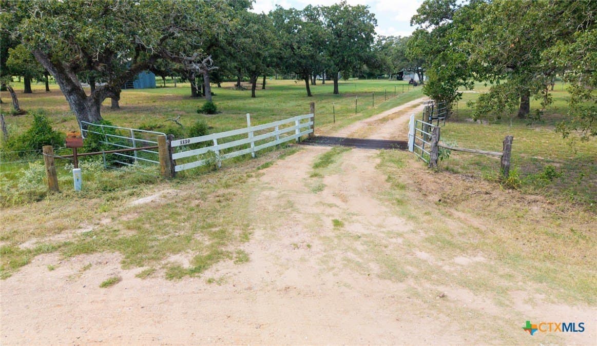 15.8 acres in Lavaca County gallery image 3