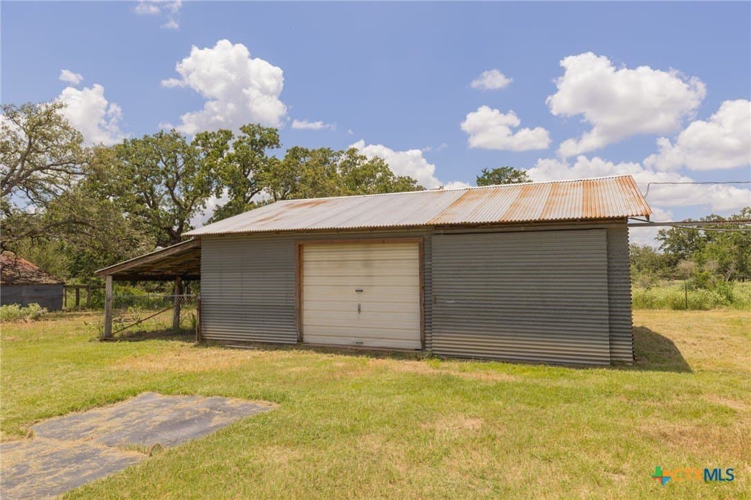 15.8 acres in Lavaca County - photo 12