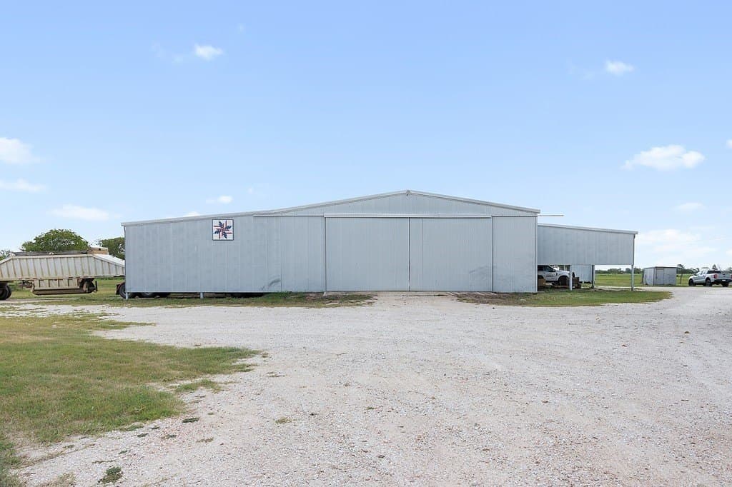 30 acres in Lavaca County - photo 3