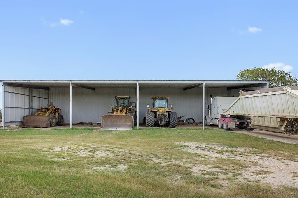 30 acres in Lavaca County - photo 23