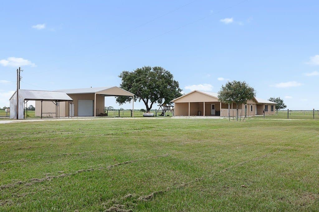 30 acres in Lavaca County - photo 20