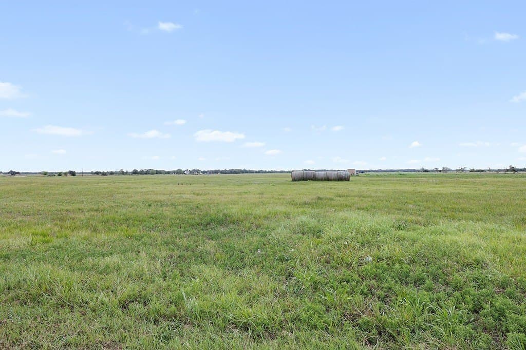 30 acres in Lavaca County - photo 25