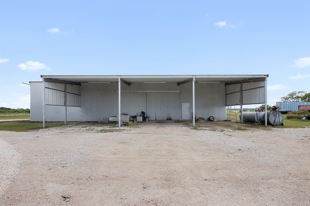 30 acres in Lavaca County - photo 24