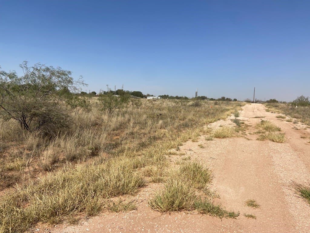 1.28 acres in Midland County gallery image 2
