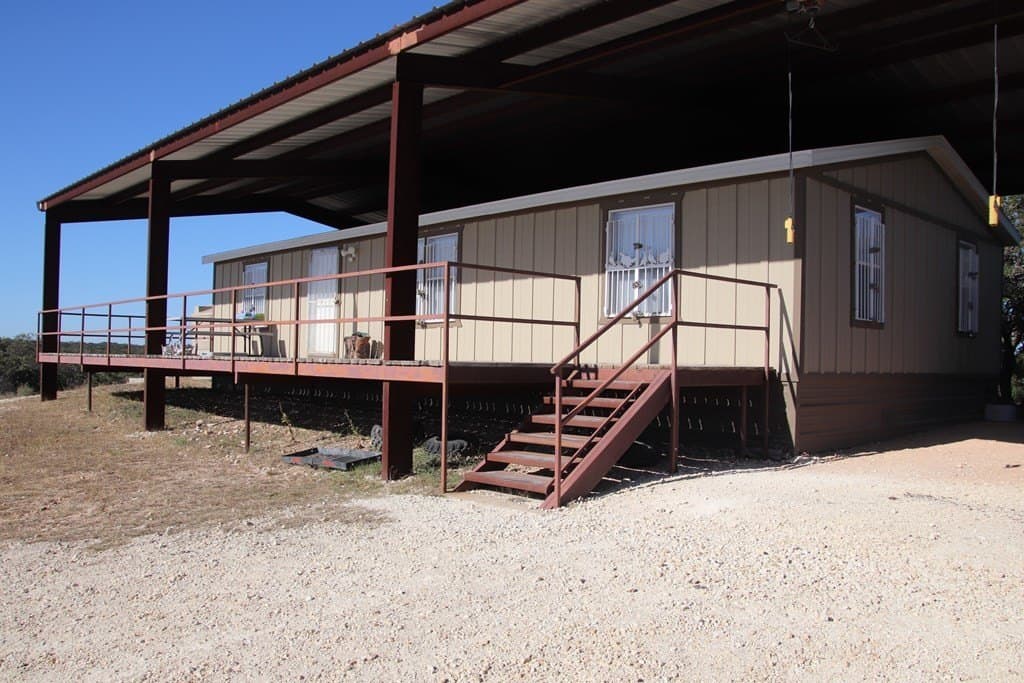 215.93 acres in Edwards County - photo 4