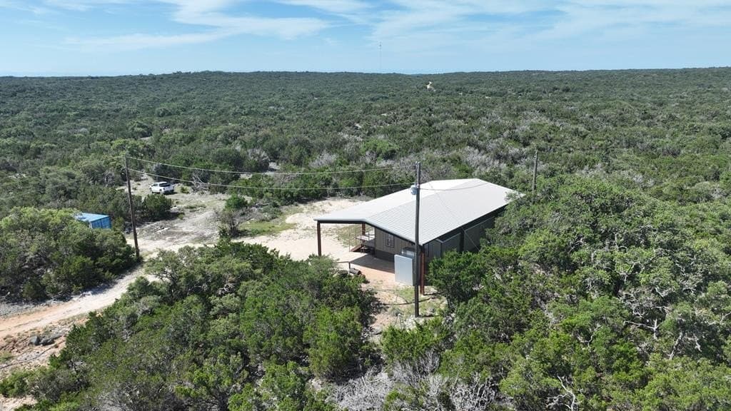 215.93 acres in Edwards County - photo 18