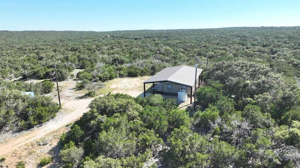 215.93 acres in Edwards County - photo 3