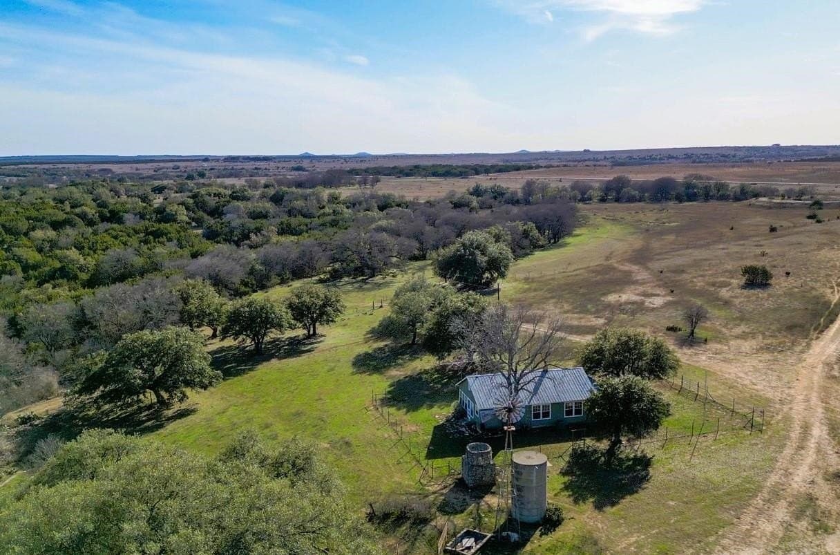 267.3 acres in Lampasas County gallery image 4