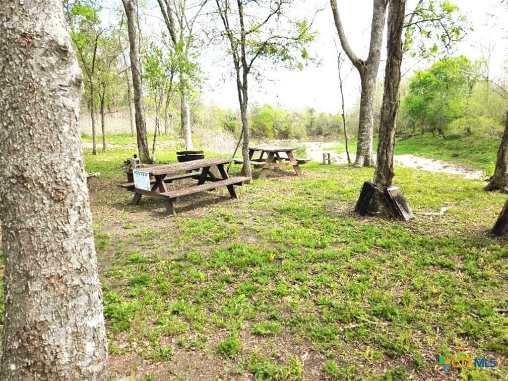 5.51 acres in Victoria County - photo 12