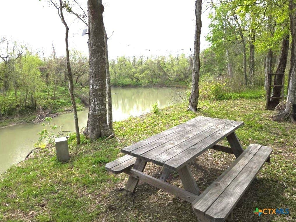 5.51 acres in Victoria County - photo 14