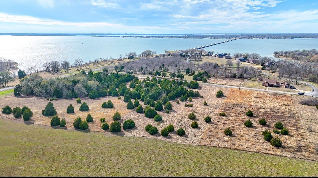 2.01 acres in Navarro County gallery image 2