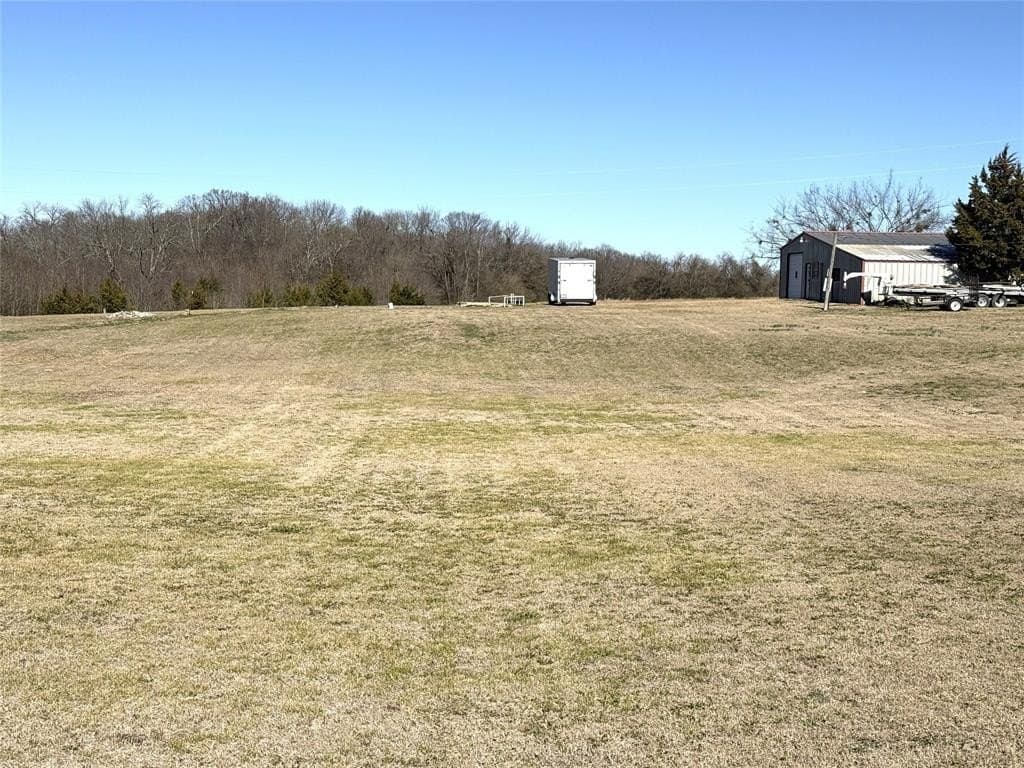 2.9 acres in Lamar County gallery image 3