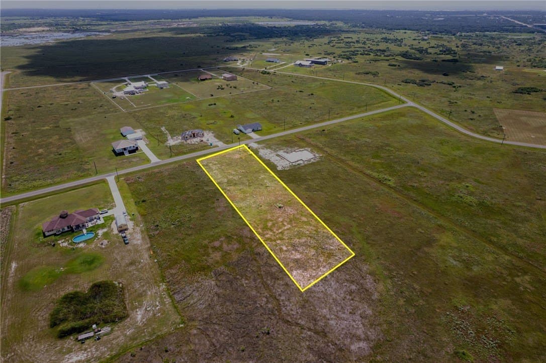 3.05 acres in Aransas County gallery image 3
