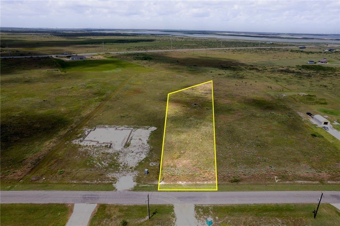 3.05 acres in Aransas County gallery image 2