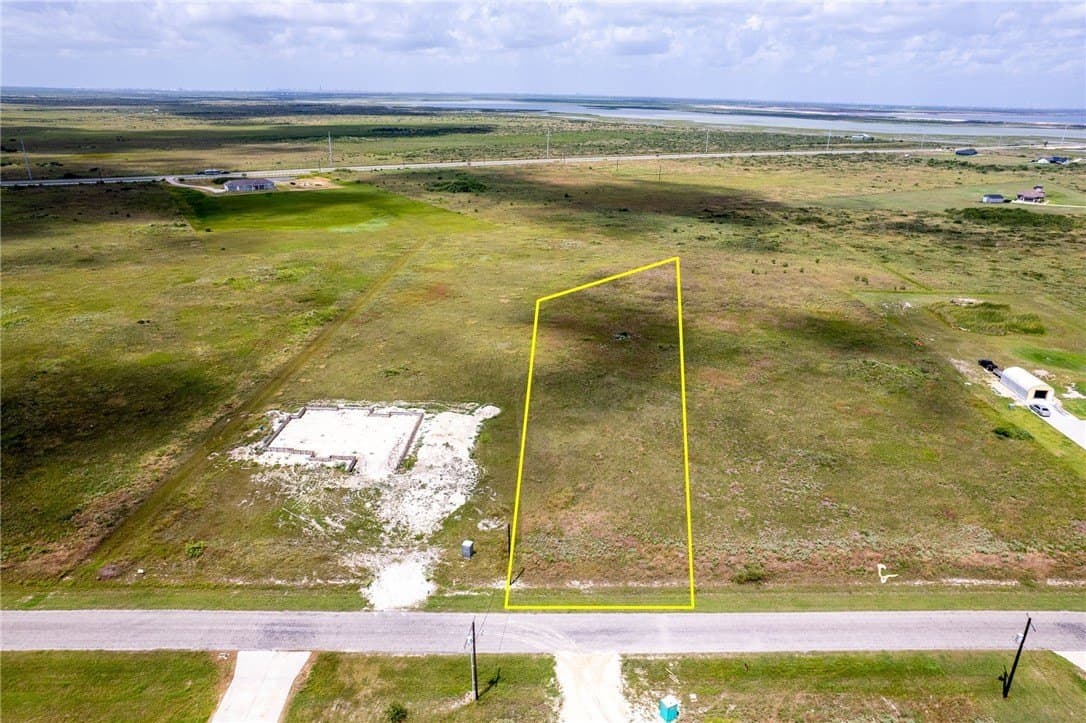 3.05 acres in Aransas County