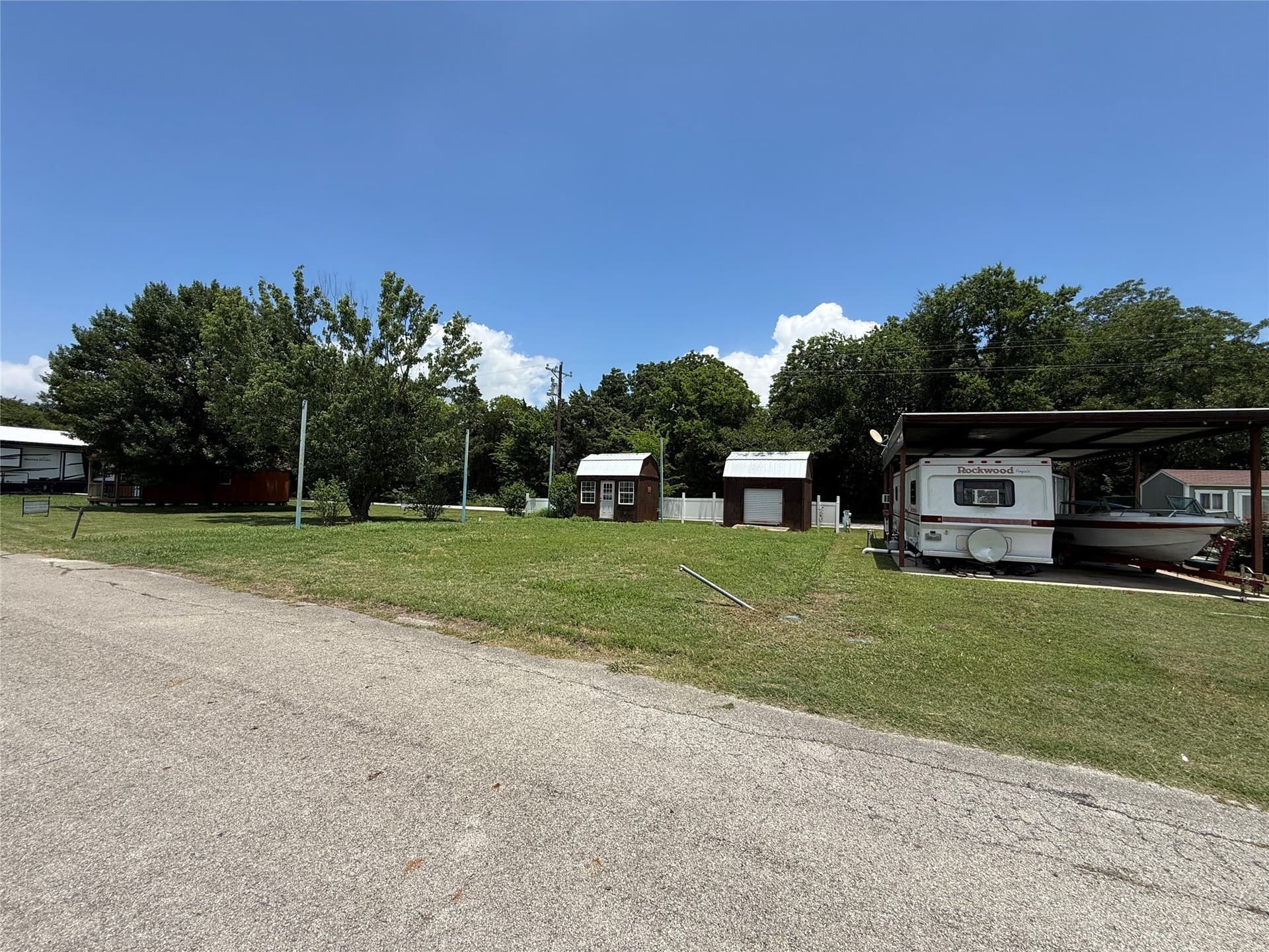 0.05 acres in Navarro County gallery image 4