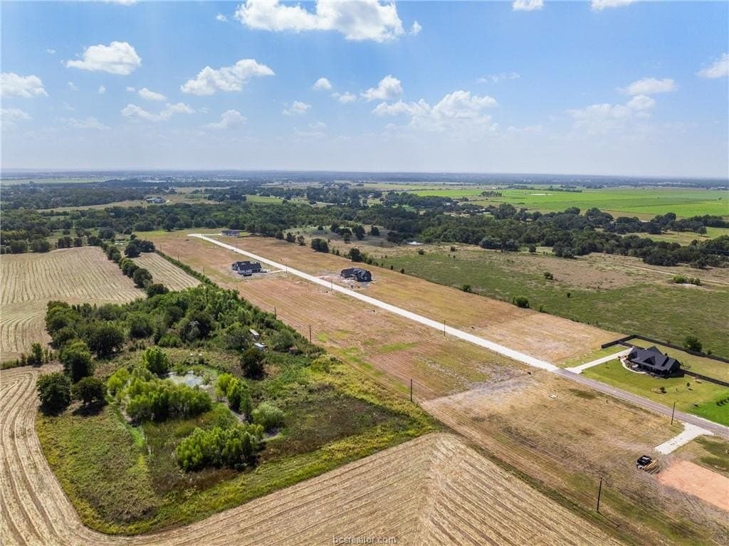 1.04 acres in Burleson County - photo 10