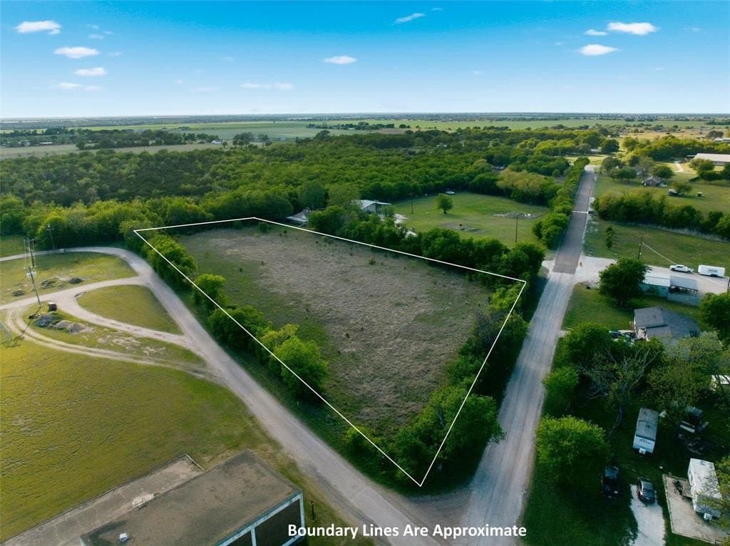 2.83 acres in McLennan County gallery image 4