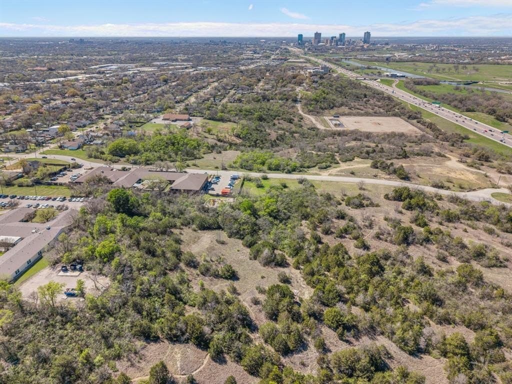 5.27 acres in Tarrant County gallery image 2