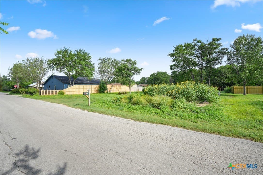 0.48 acres in Caldwell County - photo 6