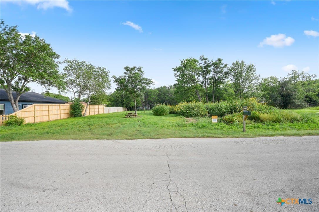 0.48 acres in Caldwell County - photo 7