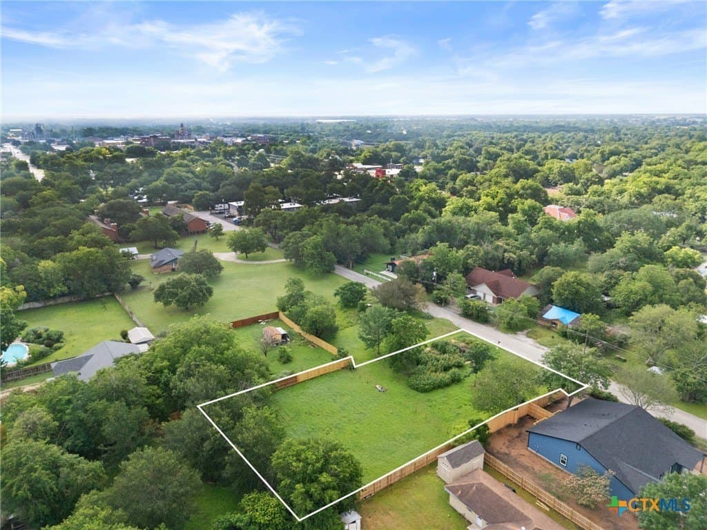 0.48 acres in Caldwell County gallery image 2