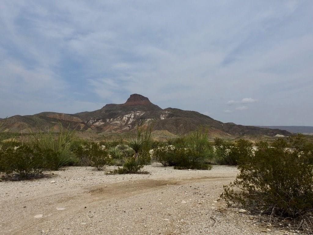 3.37 acres in Brewster County gallery image 3