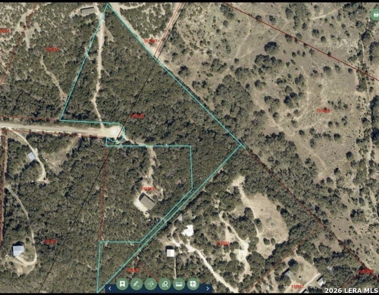 9.5 acres in Bandera County gallery image 2