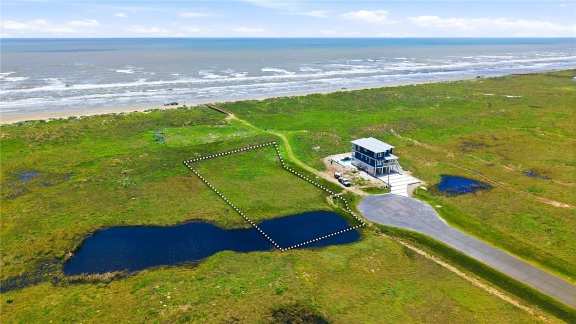 0.81 acres in Nueces County - photo 8