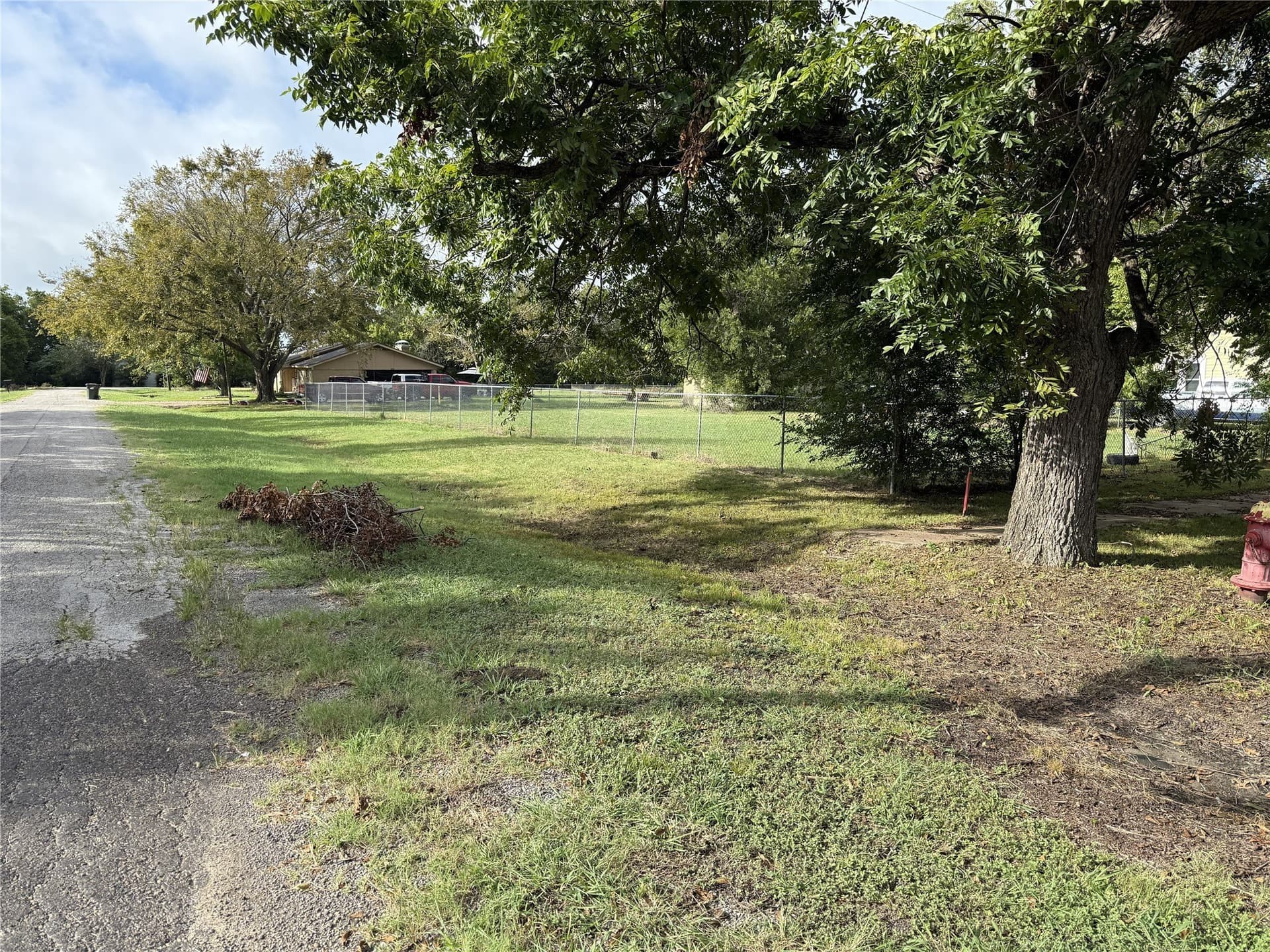 0.23 acres in Navarro County - photo 12